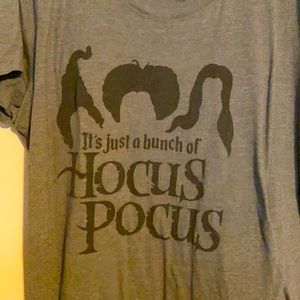 Size 2 Torrid hocus pocus crew neck grey tee